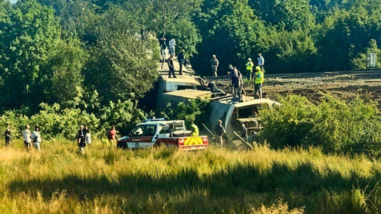 passenger-train-derails-near-lewes-station-triggering-major-emergency-response.jpg