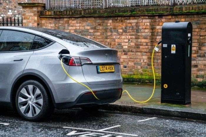 Millions Face Home EV Charging Ban Under Last-Minute UK Planning Rules