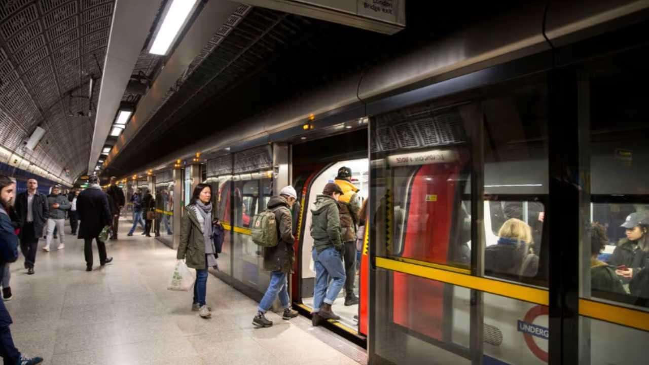 London Travel Disruption: All Underground and TfL Closures This Weekend ...