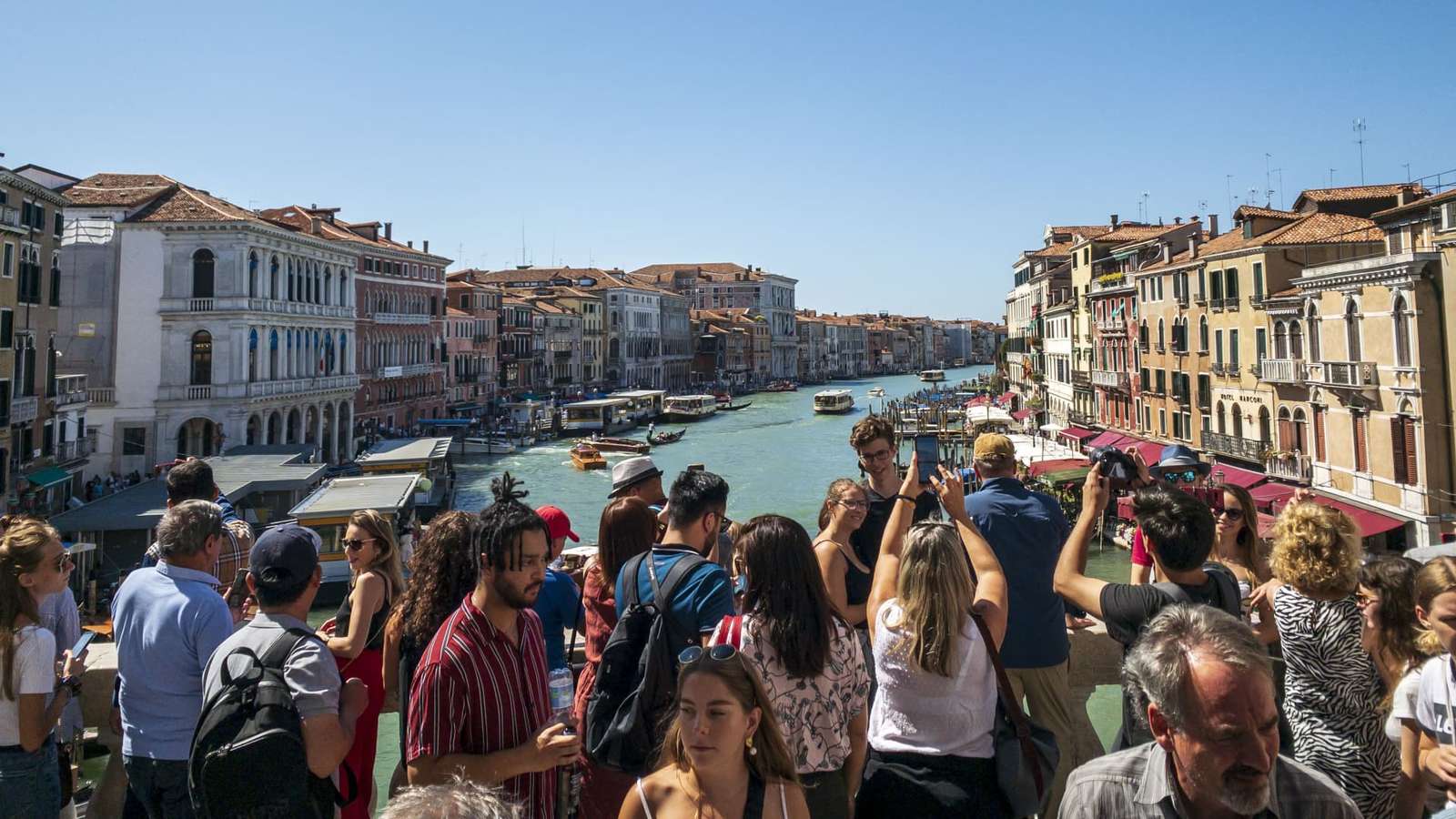 https://dazzlingdawn.com/wp-content/uploads/2023/10/Long-Haul-Travellers-Venice.jpeg